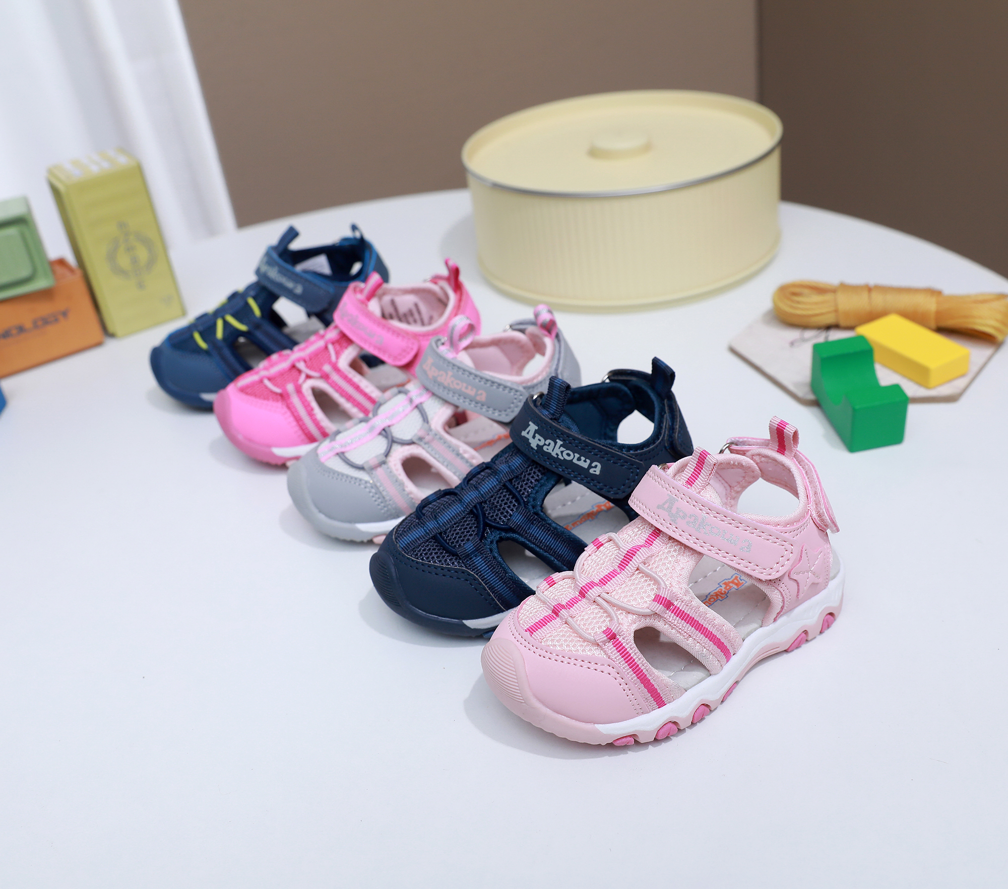New Summer Children's Closed-T - Sport Loop Velcro 리뷰 및 가격