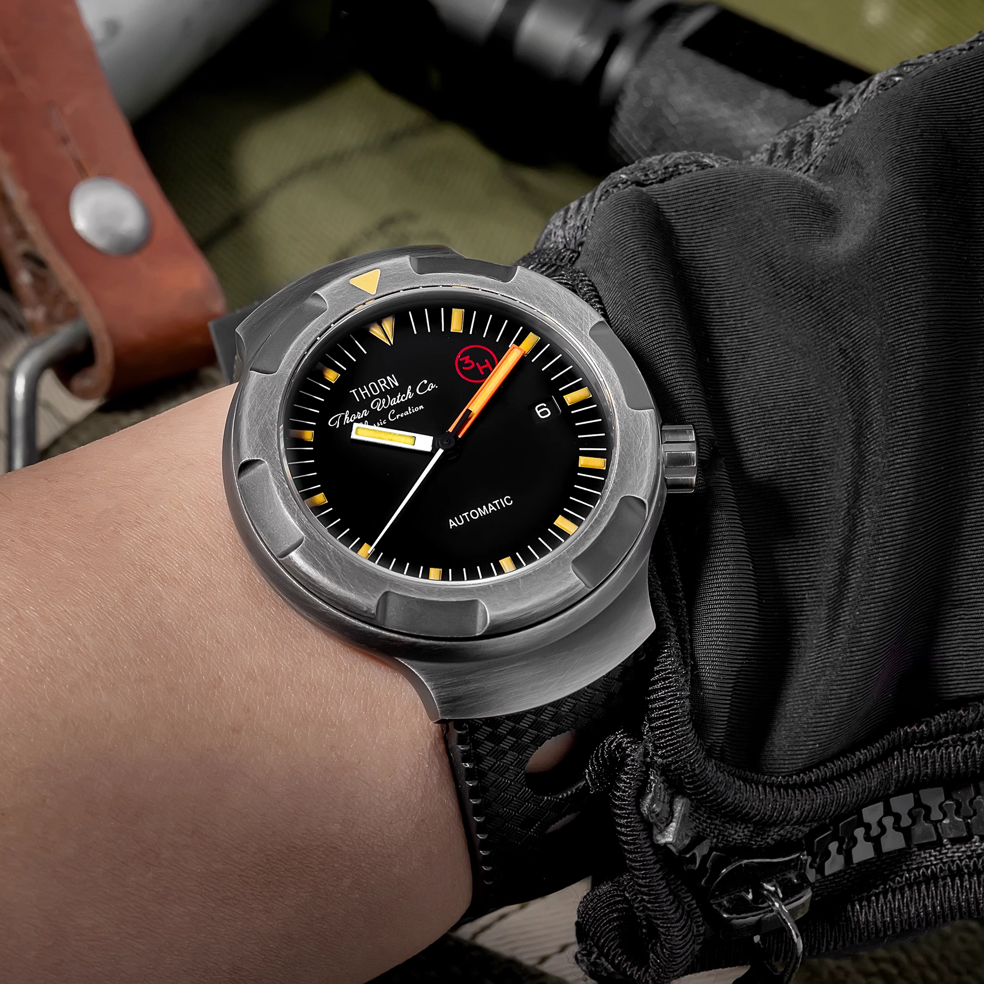 Thorn 42mm Men's Retro Titaniu - Rubber Strap Diver 리뷰 및 가격